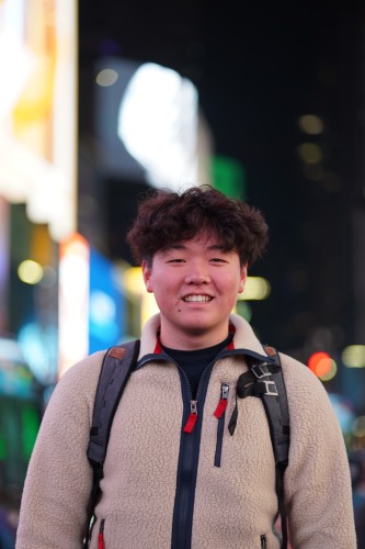 Headshot of William Suh